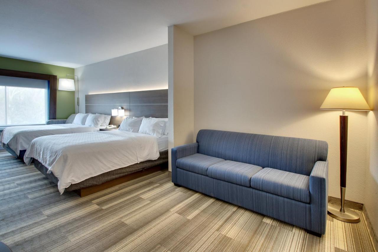Double Suite with Two Double Beds - Non-Smoking at Holiday Inn Express & Suites Laurel by IHG