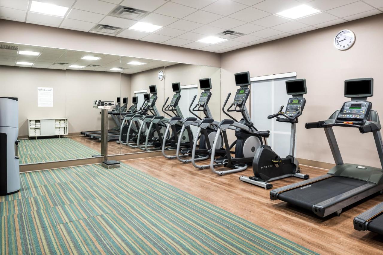 | Holiday Inn Express & Suites St. Louis - Chesterfield, an IHG Hotel