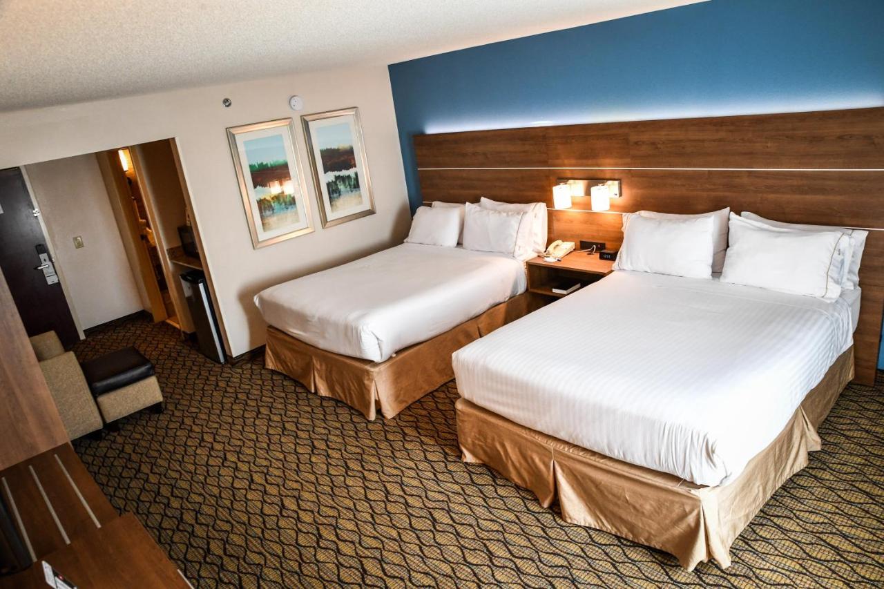 Queen Room with Two Queen Beds - Non-Smoking at Holiday Inn Express Hotel & Suites Concord by IHG