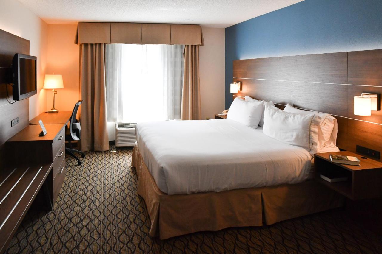 King Room - Non-Smoking at Holiday Inn Express Hotel & Suites Concord by IHG