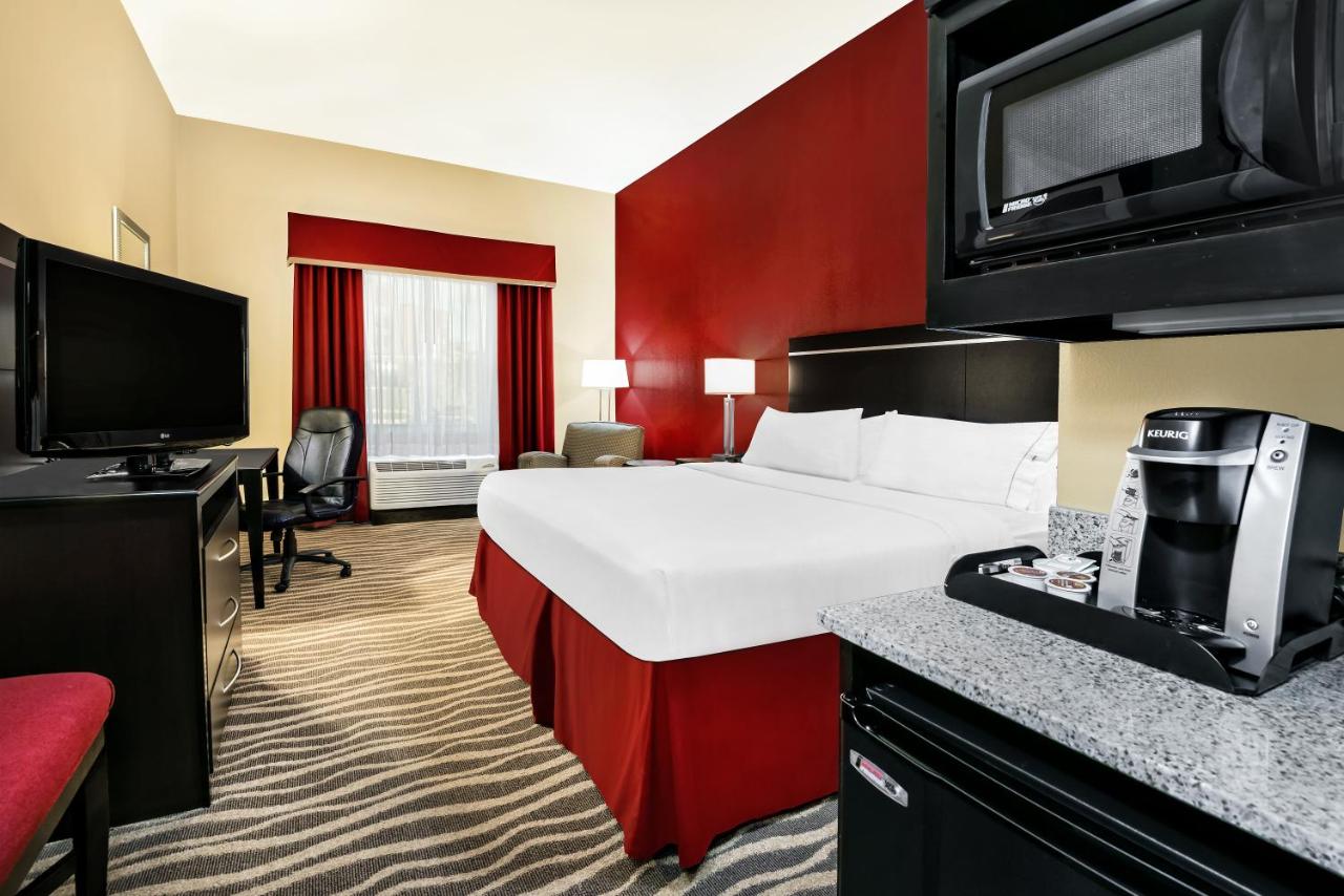 King Executive Room at Holiday Inn Express & Suites Cotulla by IHG