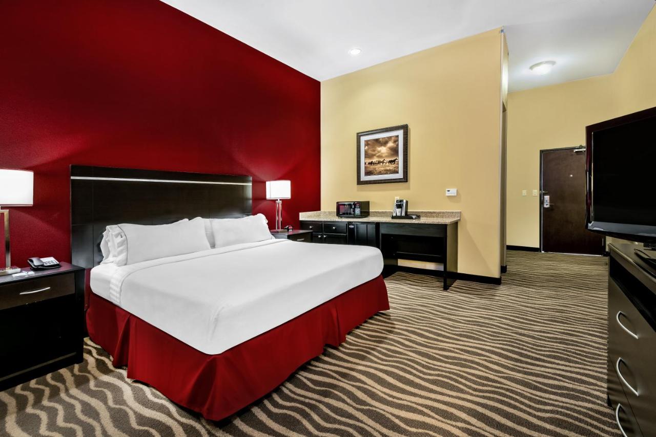 King Room with Mobility Accessible Tub at Holiday Inn Express & Suites Cotulla by IHG