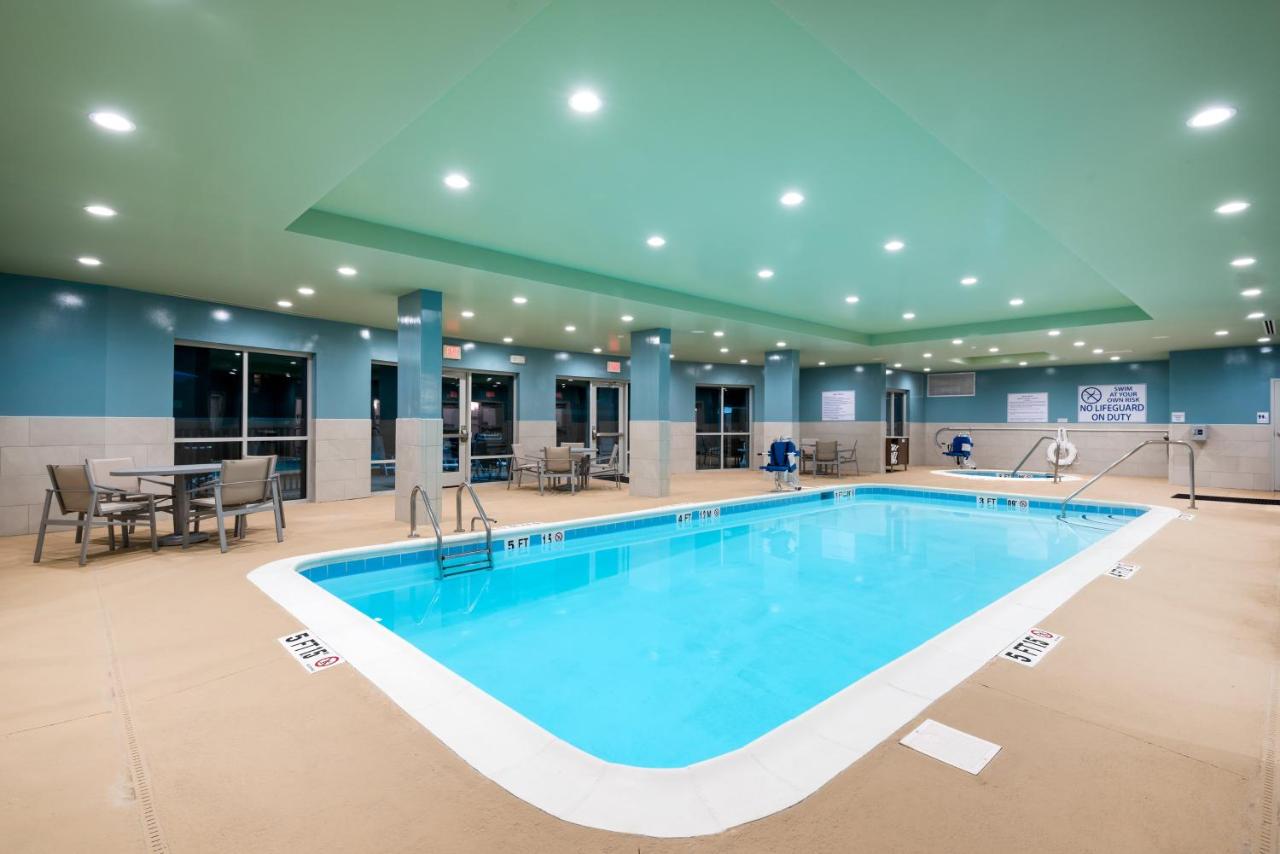  | Holiday Inn Express & Suites Florence I-95 & I-20 Civic Ctr, an IHG Hotel
