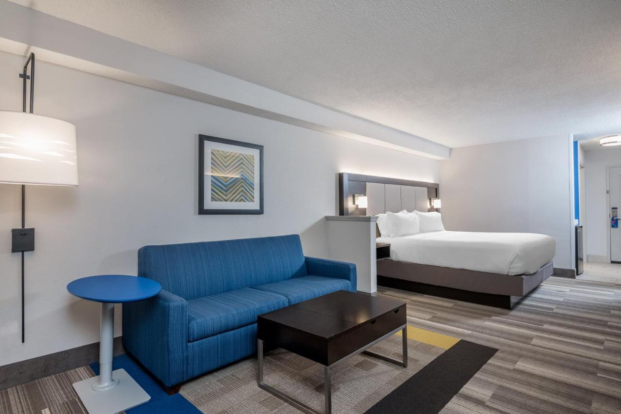 | Holiday Inn Express & Suites Florence I-95 & I-20 Civic Ctr, an IHG Hotel