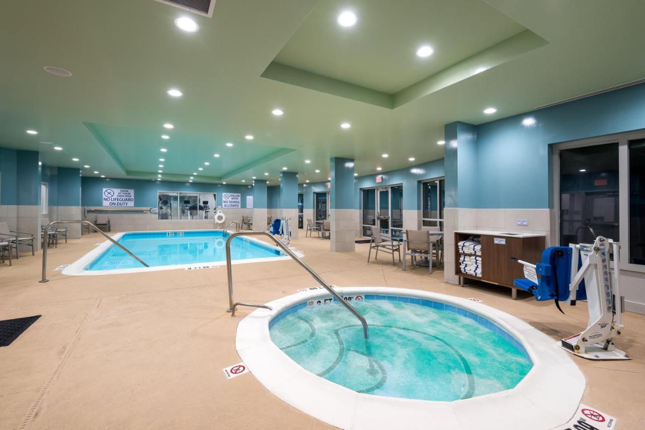 | Holiday Inn Express & Suites Florence I-95 & I-20 Civic Ctr, an IHG Hotel