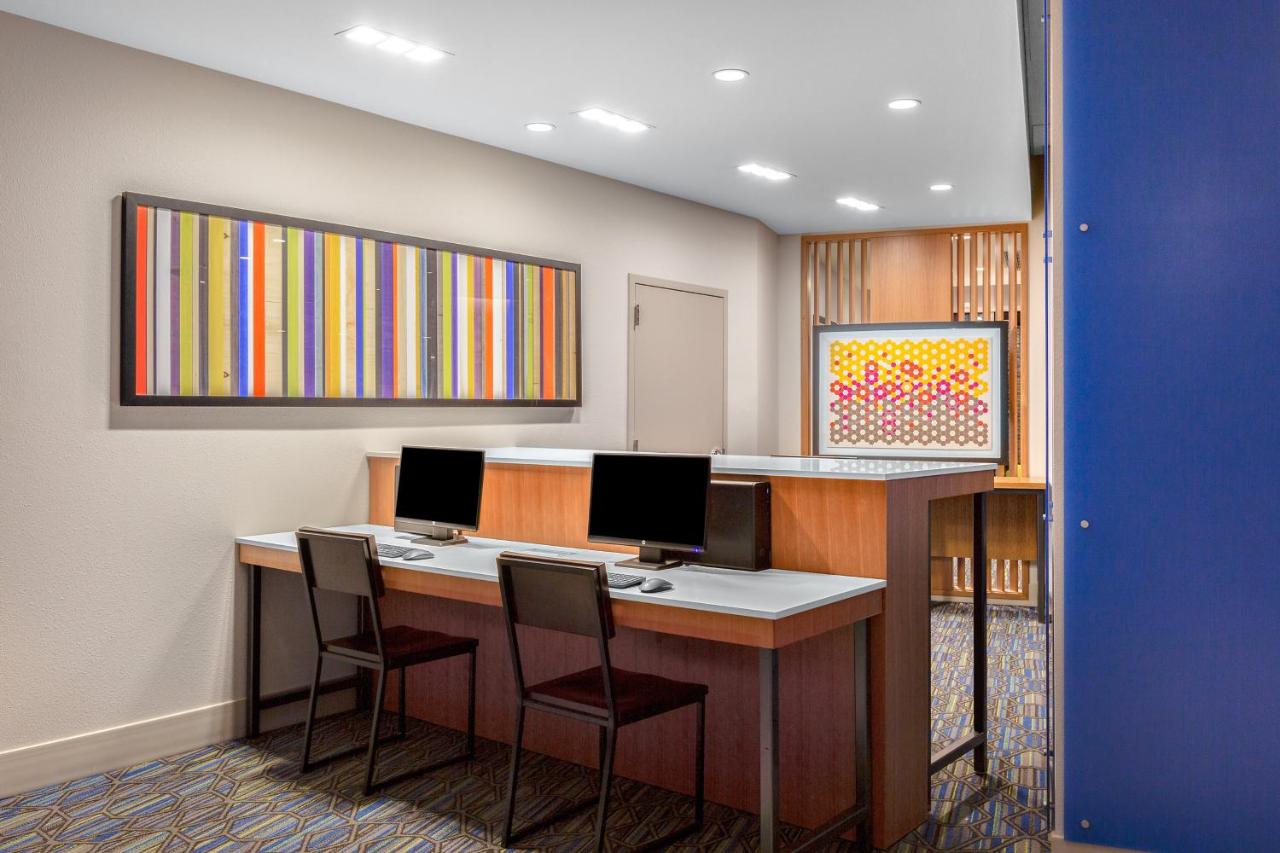 | Holiday Inn Express & Suites - Union Gap - Yakima Area, an IHG Hotel