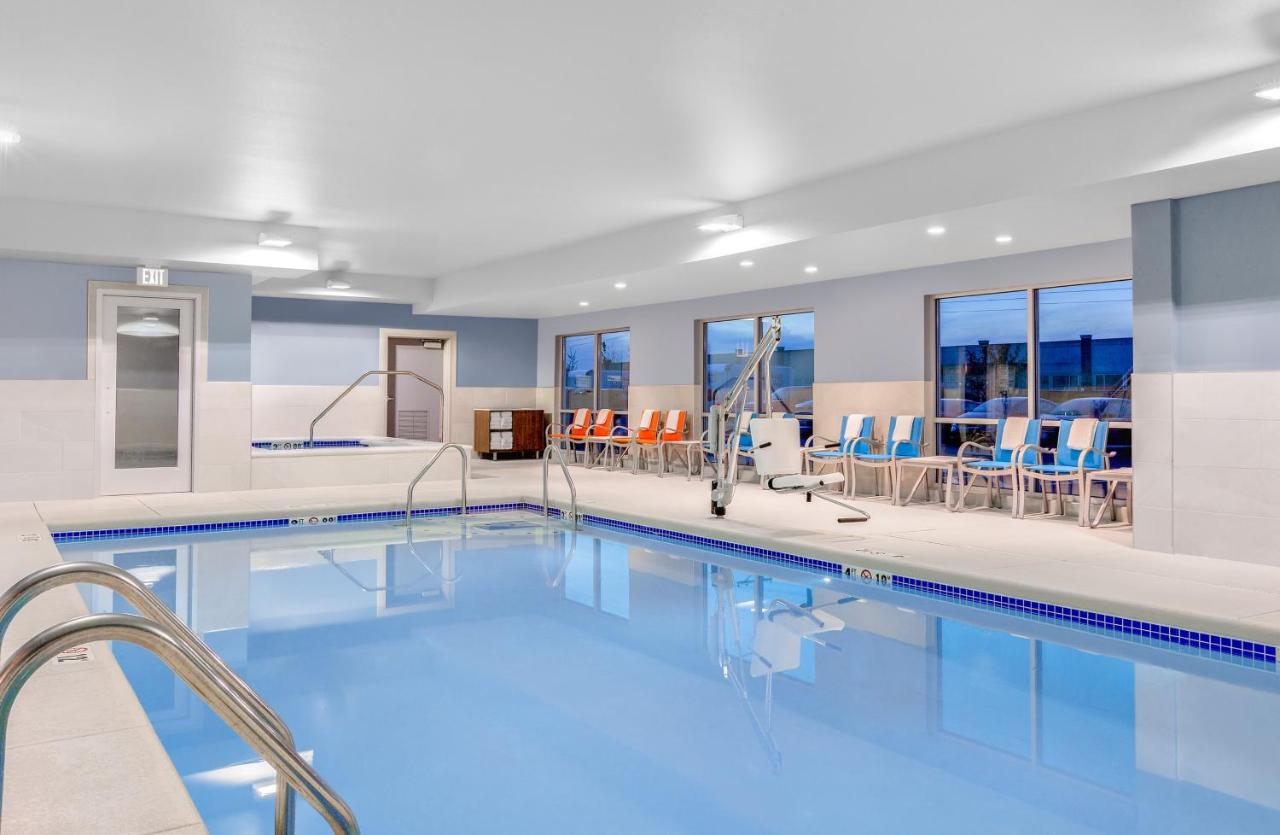 | Holiday Inn Express & Suites - Union Gap - Yakima Area, an IHG Hotel