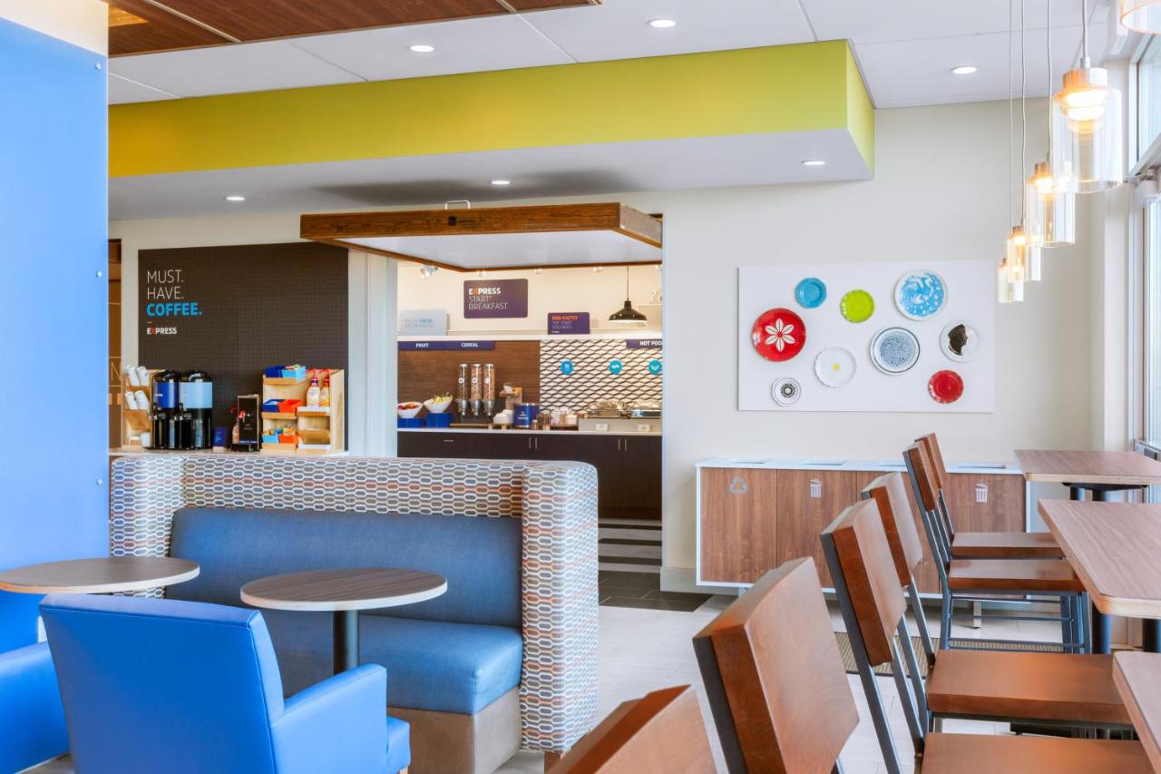 | Holiday Inn Express & Suites - Union Gap - Yakima Area, an IHG Hotel