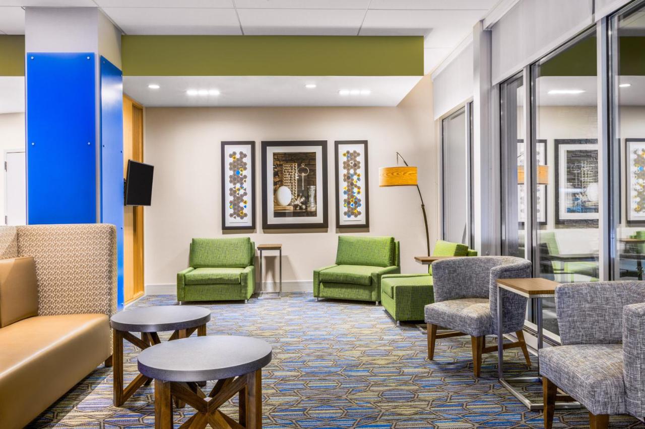 | Holiday Inn Express & Suites - Union Gap - Yakima Area, an IHG Hotel