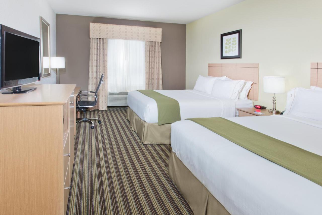 | Holiday Inn Express Hotel & Suites Alvarado