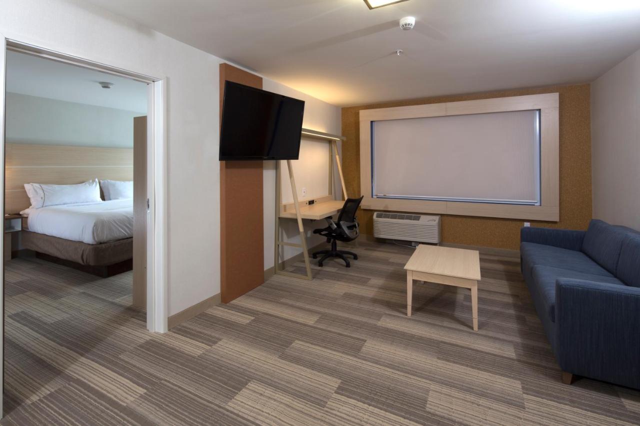 | Holiday Inn Express & Suites Gaylord, an IHG Hotel