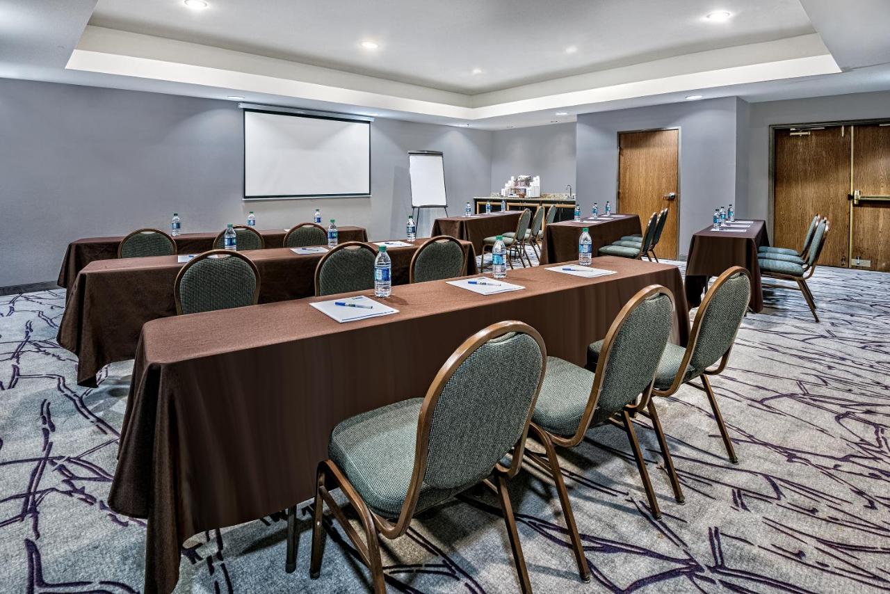 | Holiday Inn Express Hotel & Suites Fort Worth Southwest I-20, an IHG Hotel