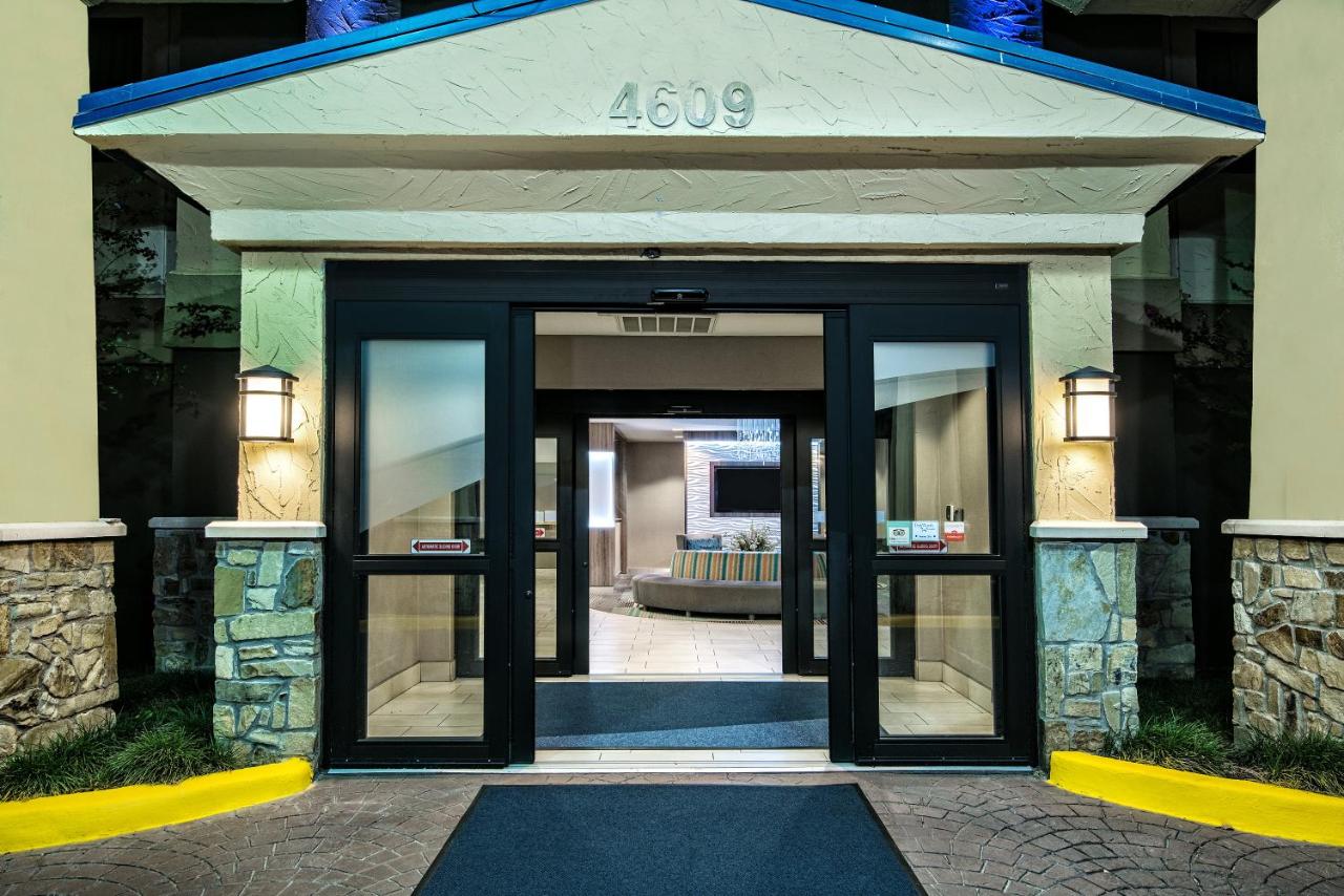 | Holiday Inn Express Hotel & Suites Fort Worth Southwest I-20, an IHG Hotel
