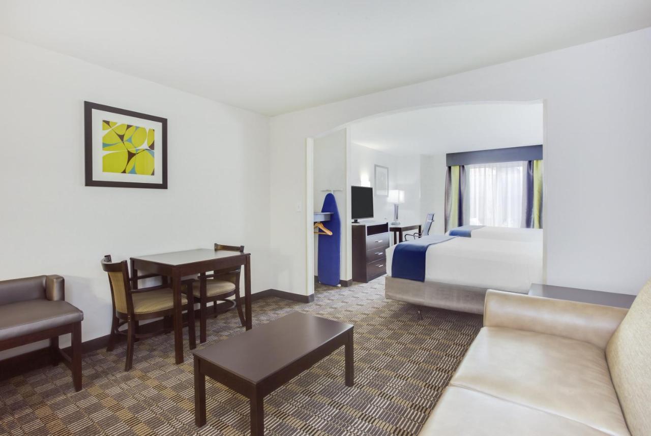 Deluxe Double Room with Two Double Beds - Disability Access/ at Holiday Inn Express Hotel & Suites Mebane by IHG