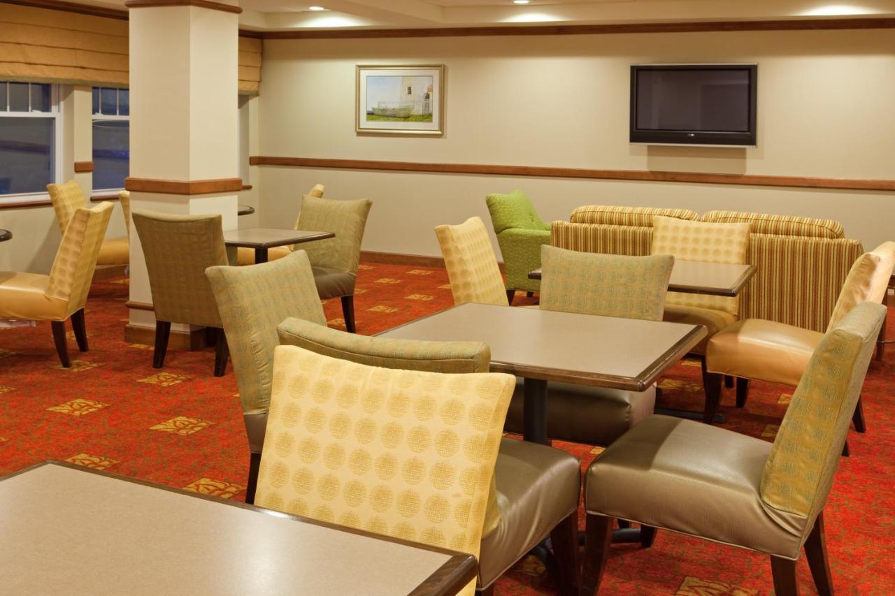 | Holiday Inn Express Hotel & Suites Freeport, an IHG Hotel