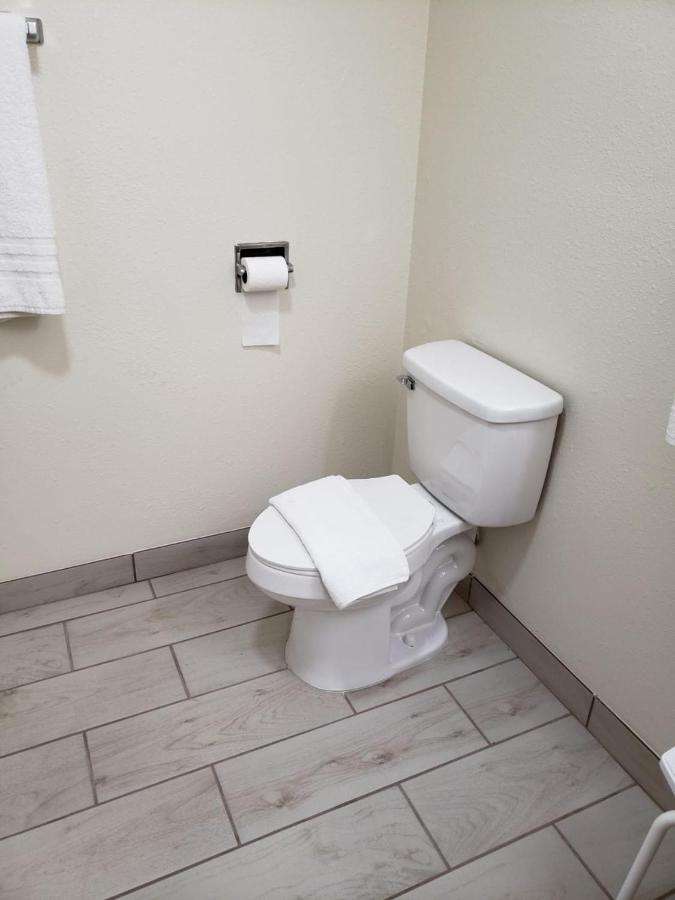 | Value Inn & Suites Salina