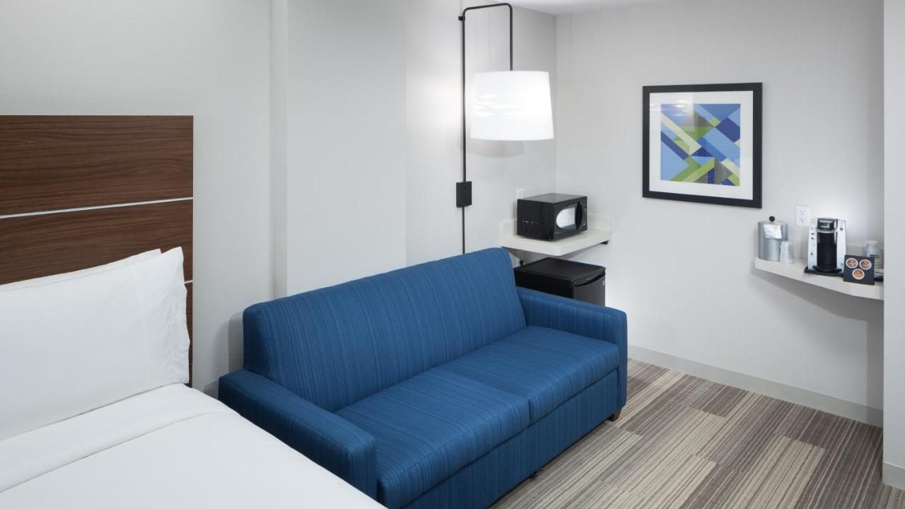  | Holiday Inn Express & Suites Orlando at SeaWorld, an IHG Hotel