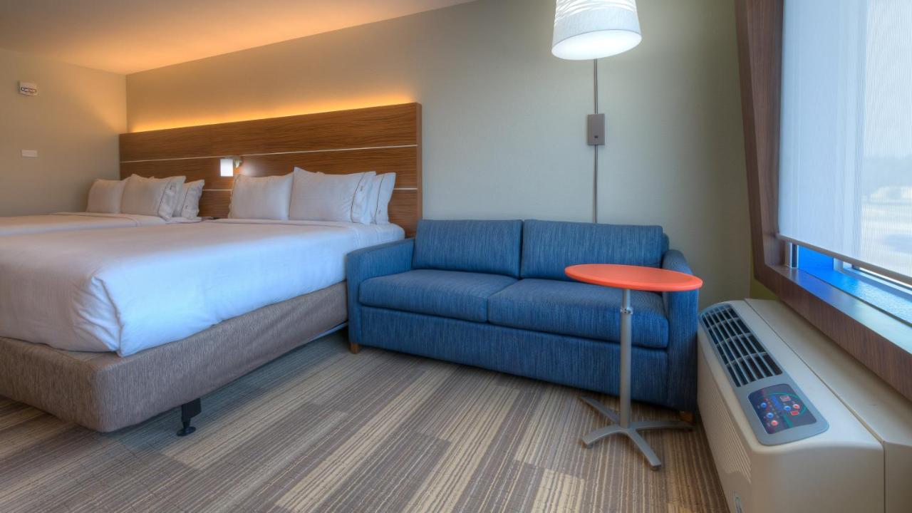 King Suite with Sofa Bed - Non-Smoking at Holiday Inn Express & Suites Tulsa Midtown by IHG