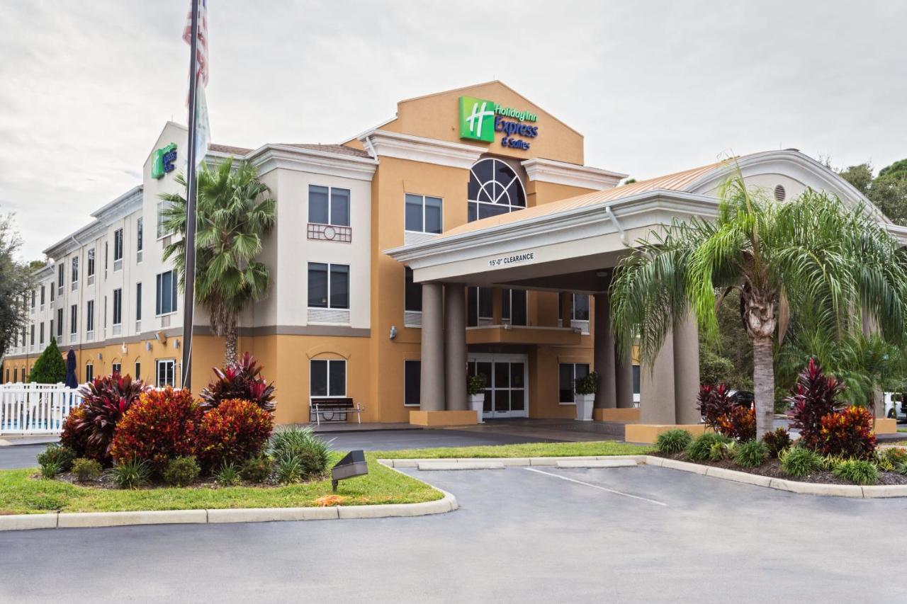 | Holiday Inn Express Hotel & Suites Tavares - Leesburg, an IHG Hotel