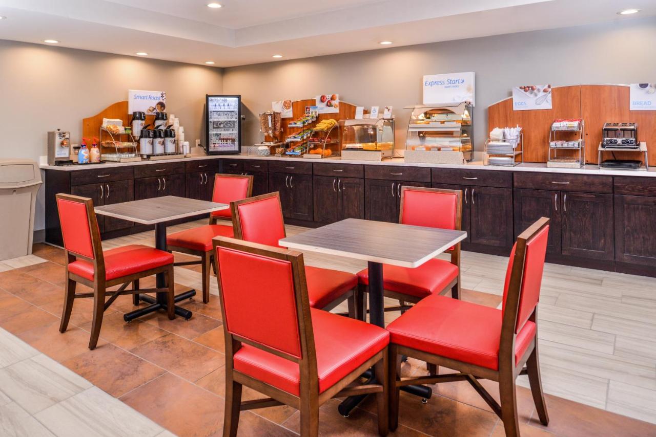 | Holiday Inn Express Hotel & Suites Lacey, an IHG Hotel