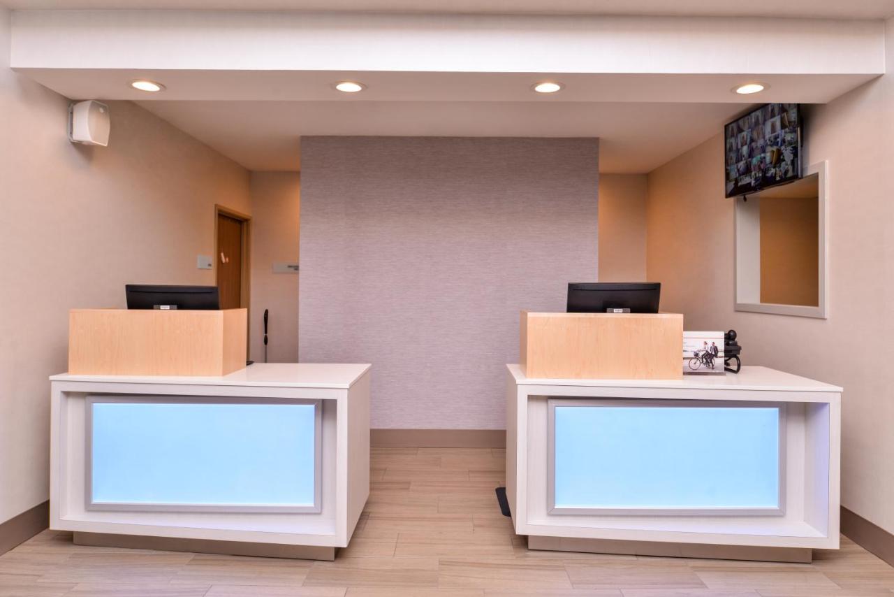 | Holiday Inn Express Hotel & Suites Lacey, an IHG Hotel