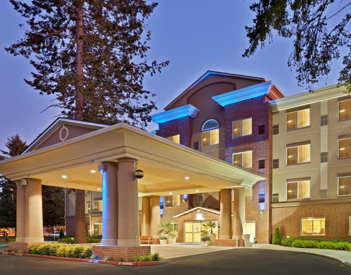 | Holiday Inn Express Hotel & Suites Lacey, an IHG Hotel