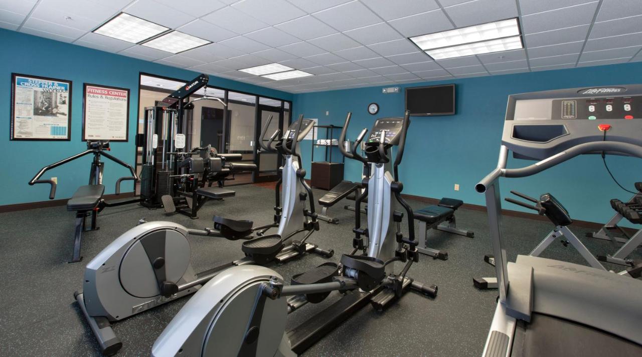  | Holiday Inn & Suites Spring - The Woodlands