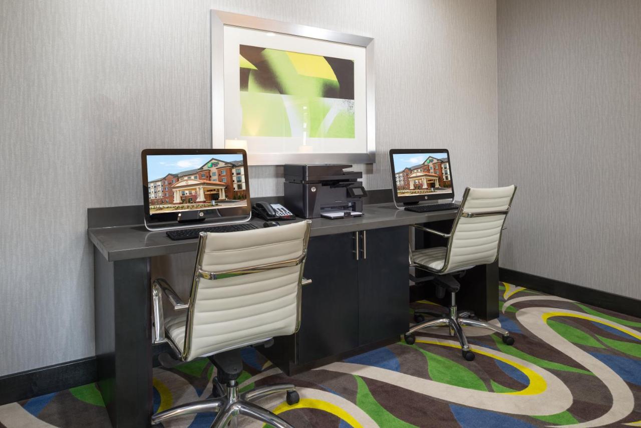  | Holiday Inn Express & Suites Norman