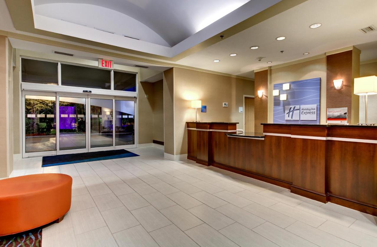 | Holiday Inn Express Hotel & Suites Jacksonville South I-295, an IHG Hotel