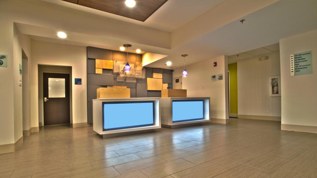  | Holiday Inn Express & Suites Evansville North, an IHG Hotel