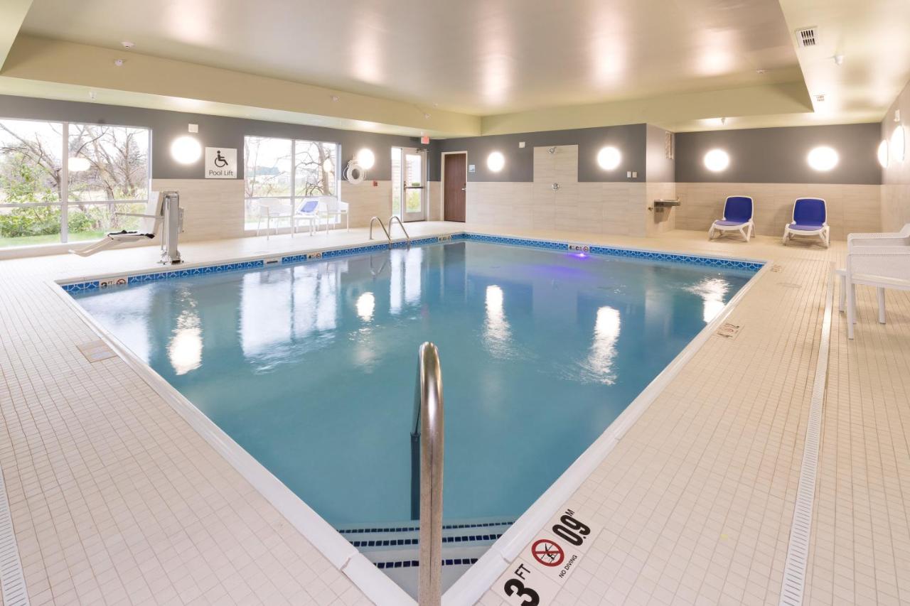 | Holiday Inn Express And Suites Auburn, an IHG Hotel