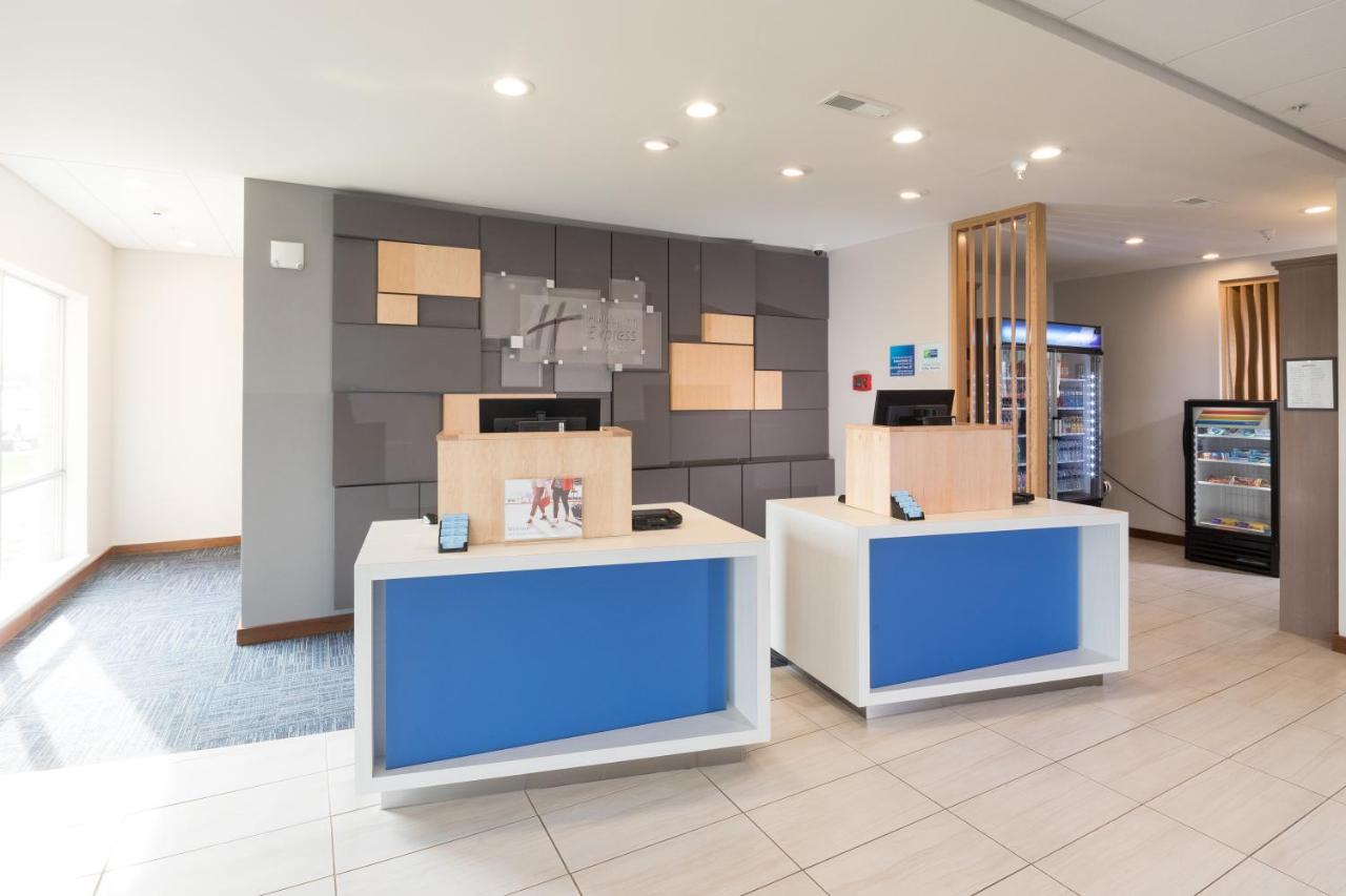 | Holiday Inn Express And Suites Auburn, an IHG Hotel
