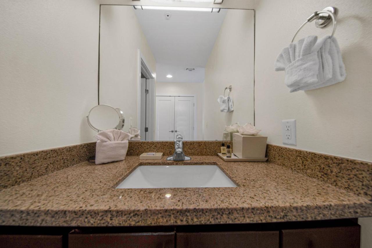 Deluxe Premium at Peninsula Island Resort & Spa - Beach Front Property at South Padre Island