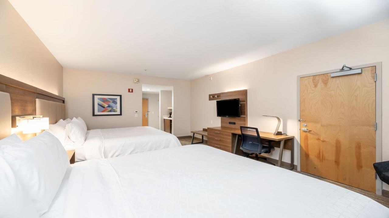  | Holiday Inn Express Fremont-Milpitas Central