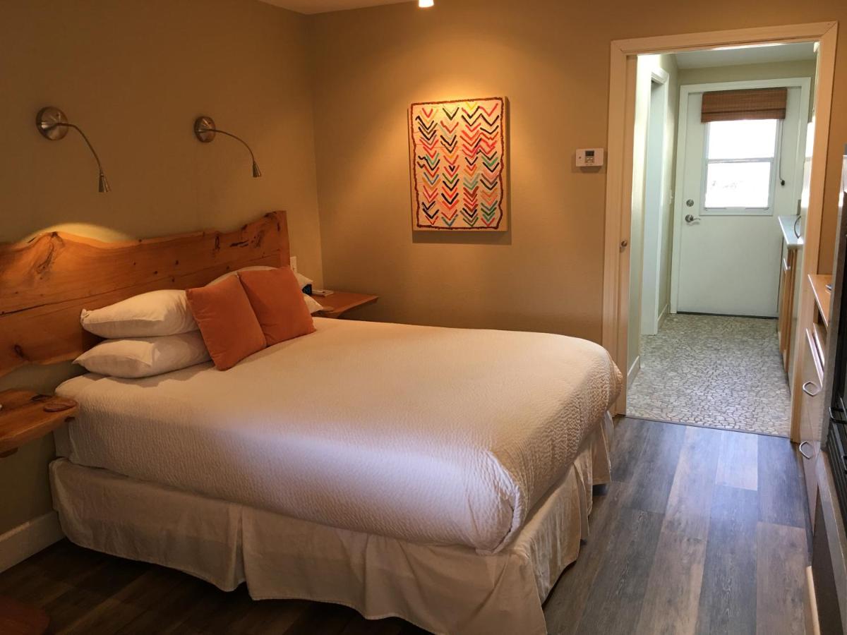  | Cambria Shores Inn