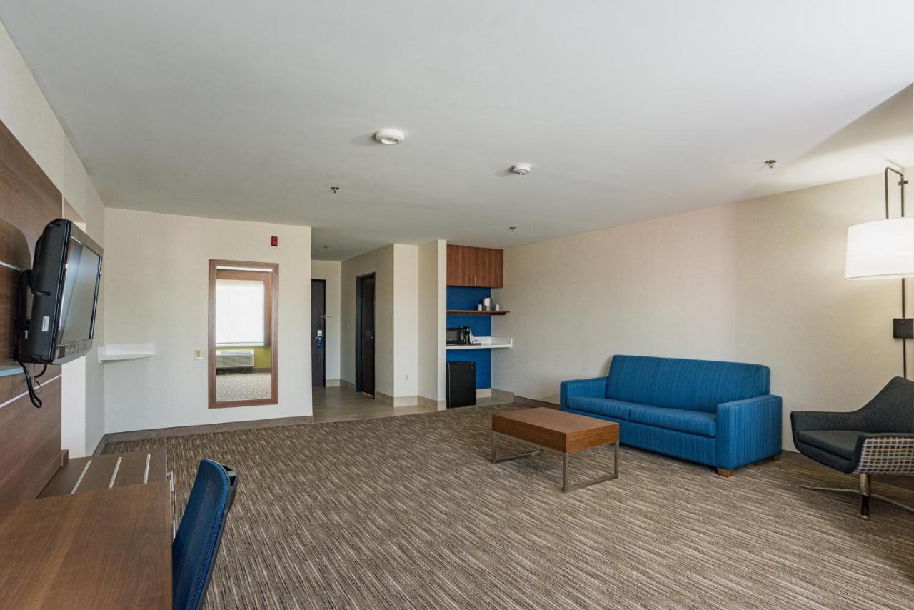  | Holiday Inn Express Hotel & Suites Swansea, an IHG Hotel