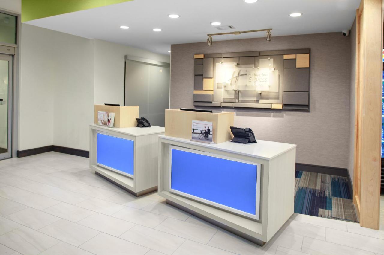  | Holiday Inn Express & Suites Houston NW - Cypress Grand Pky