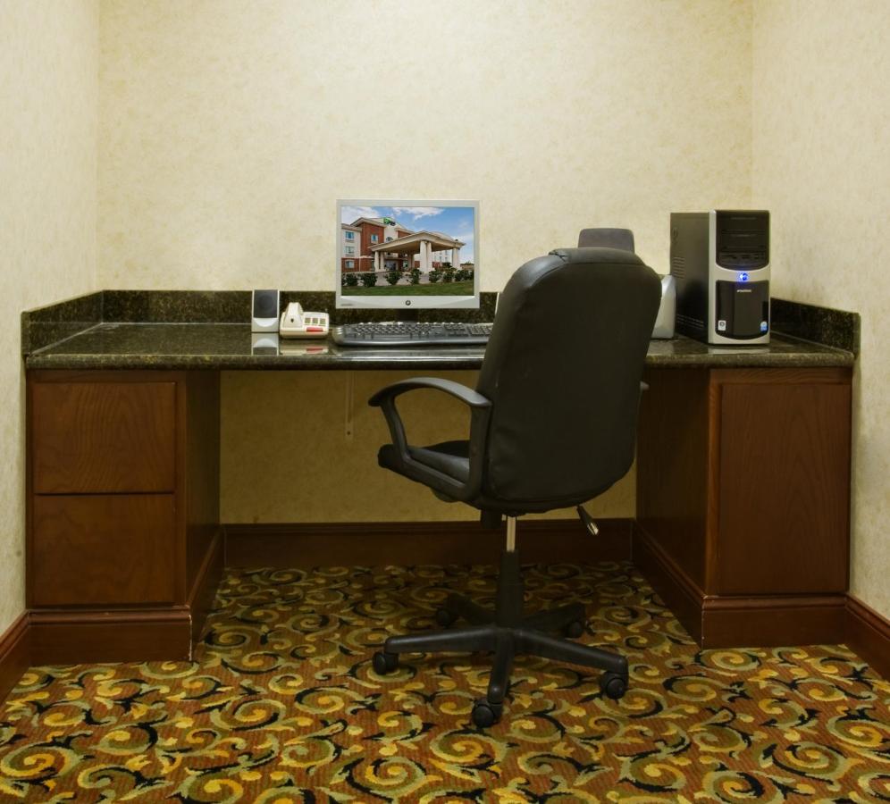 | Holiday Inn Express Hotel & Suites Levelland, an IHG Hotel