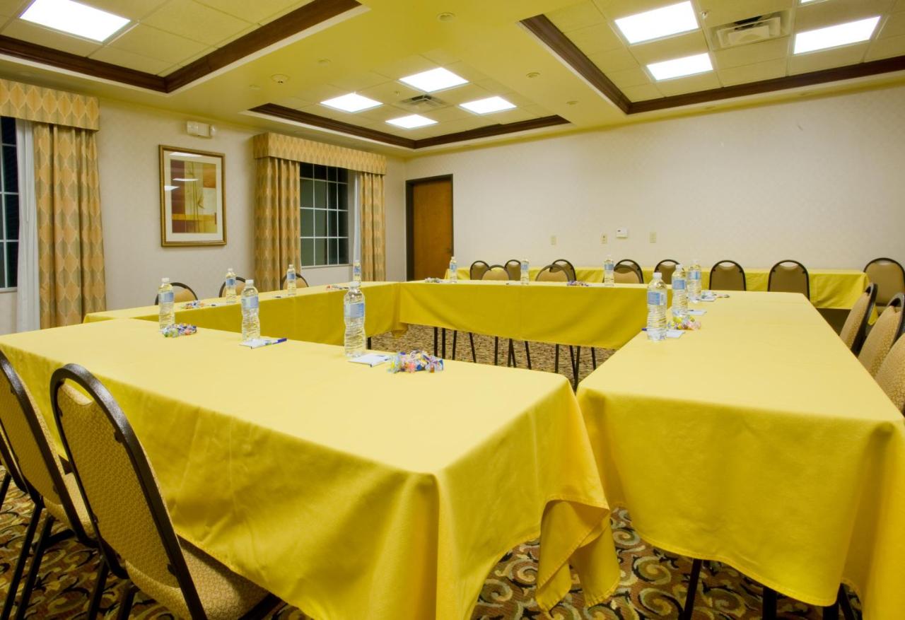 | Holiday Inn Express Hotel & Suites Levelland, an IHG Hotel