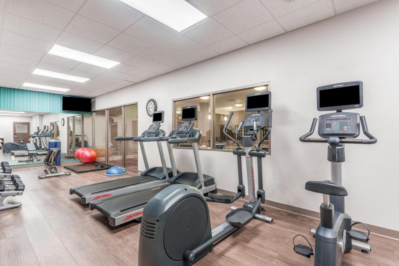 | Holiday Inn Express Hotel & Suites Eau Claire North, an IHG Hotel
