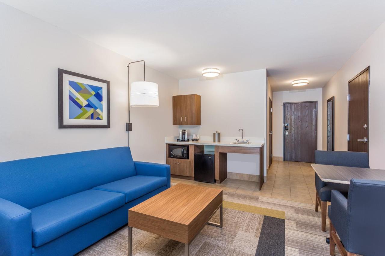 | Holiday Inn Express Hotel & Suites Eau Claire North, an IHG Hotel