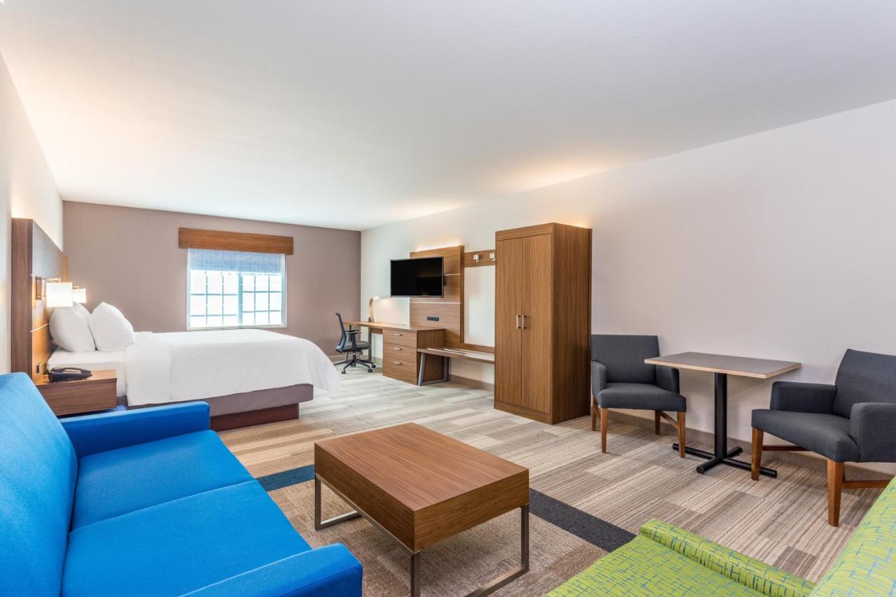 | Holiday Inn Express Hotel & Suites Eau Claire North, an IHG Hotel