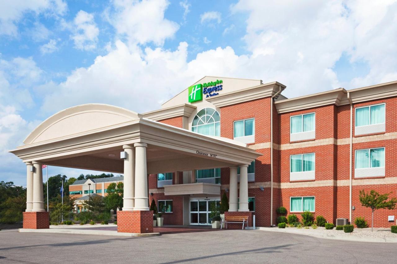 | Holiday Inn Express Hotel & Suites Cincinnati Southeast Newport, an IHG Hotel