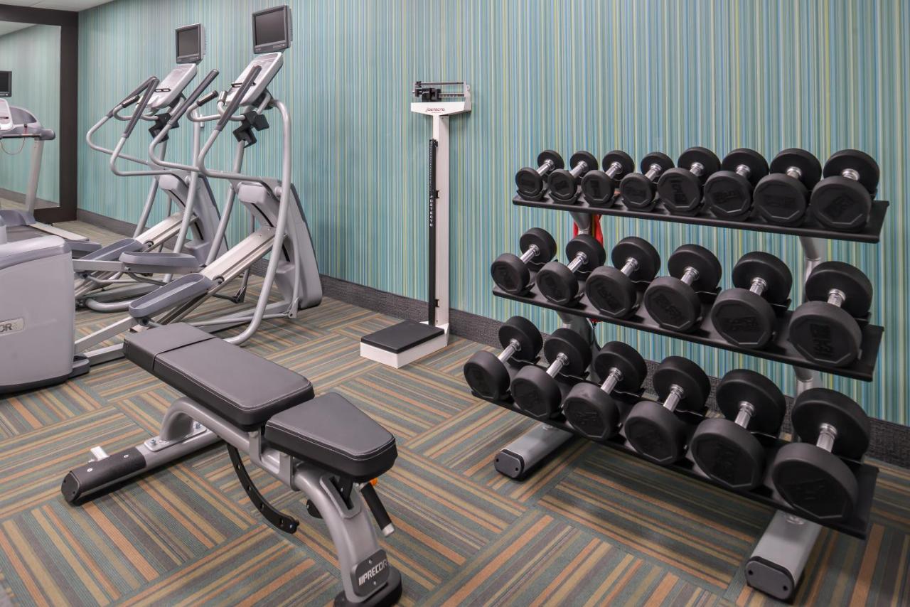 | Holiday Inn Express & Suites - Kansas City - Lee's Summit, an IHG Hotel