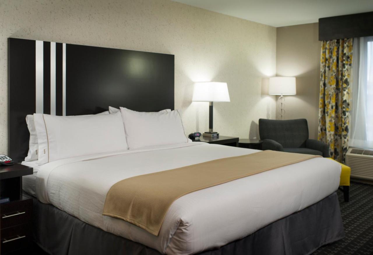  | Holiday Inn Express & Suites Madison Central