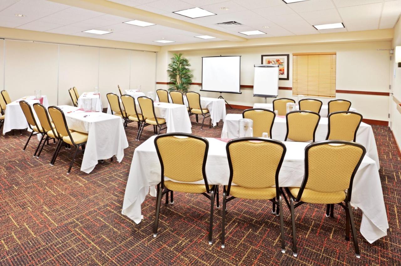 | Holiday Inn Express Hotel & Suites Chehalis - Centralia, an IHG Hotel