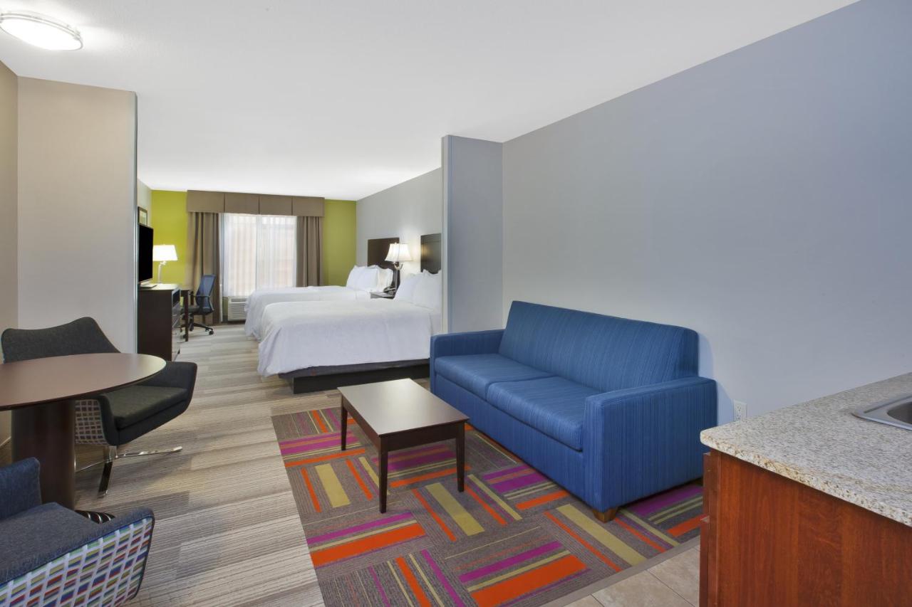 | Holiday Inn Express Niles, an IHG Hotel