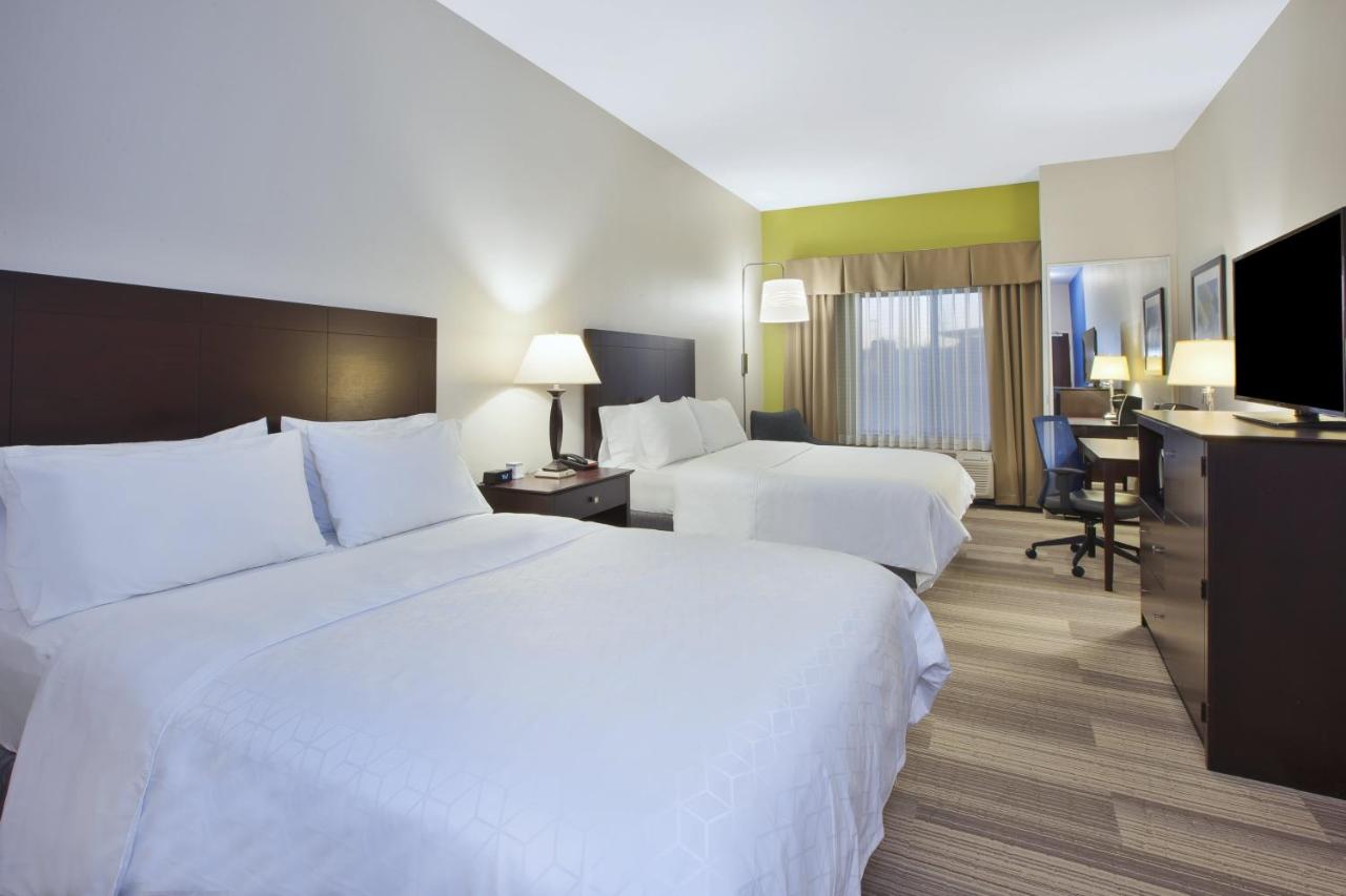 | Holiday Inn Express Niles, an IHG Hotel
