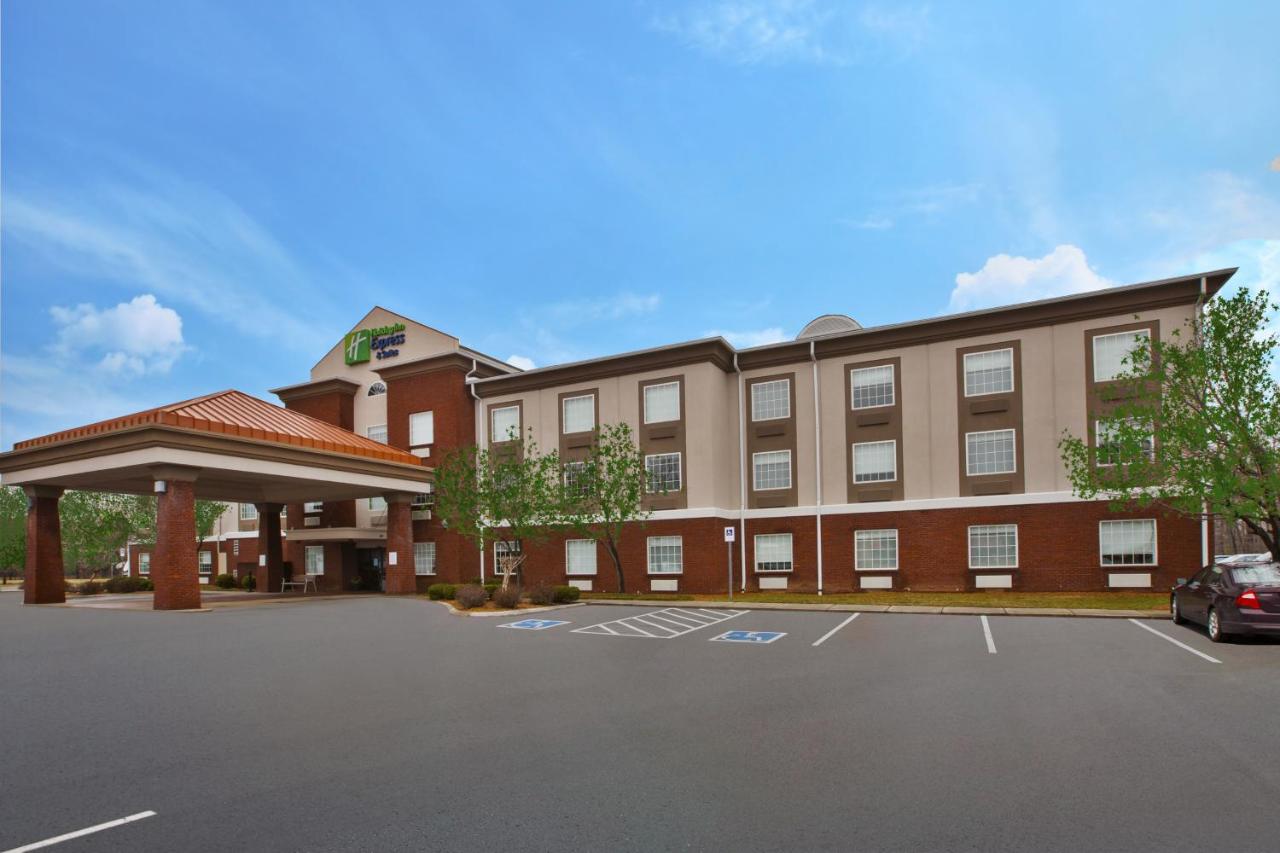  | Holiday Inn Express & Suites Manchester