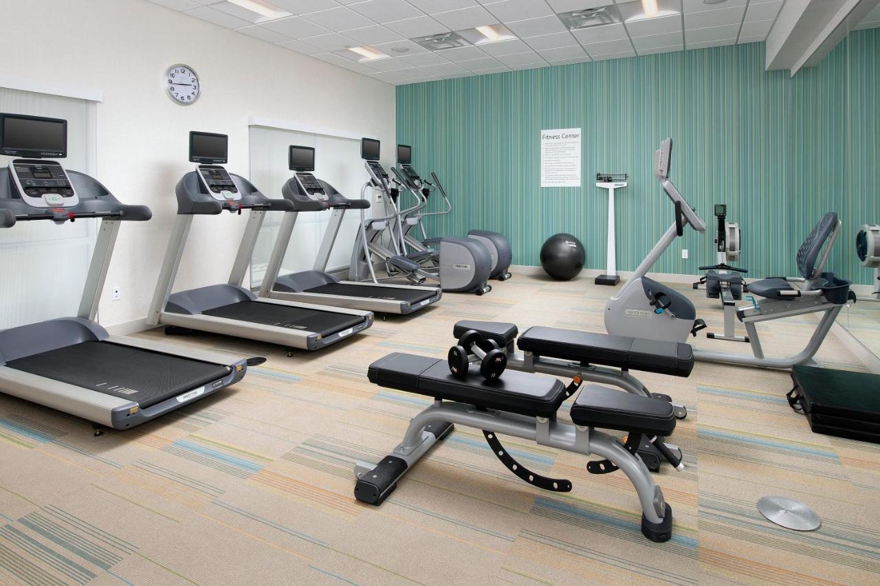 | Holiday Inn Express & Suites - North Brunswick, an IHG Hotel